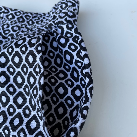 J Crew black and white shorts size 2 - Picture 5 of 7